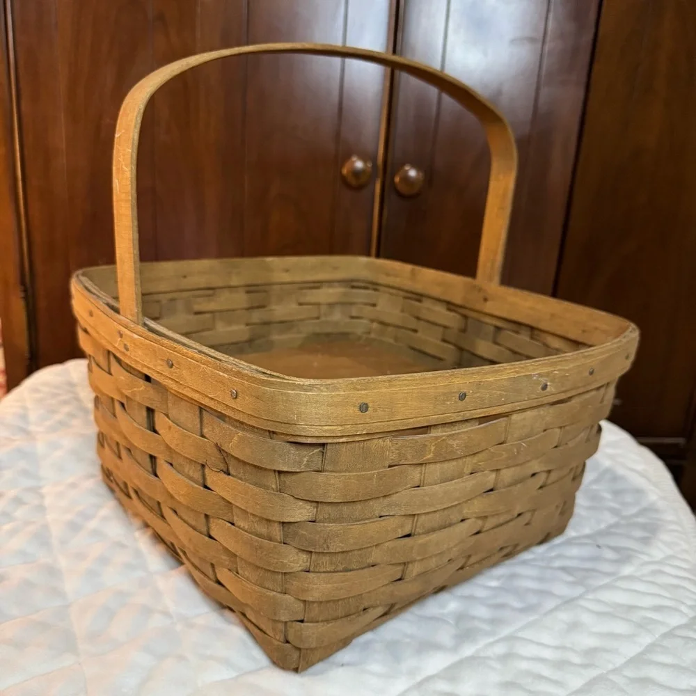 Longaberger Pie Basket with Riser  Brown Woven Basket with Textured